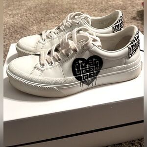 GIVENCHY City Sneakers